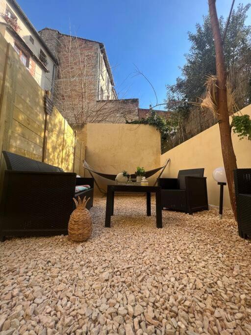 1 Intra-muros Avec Jardin Appartement *